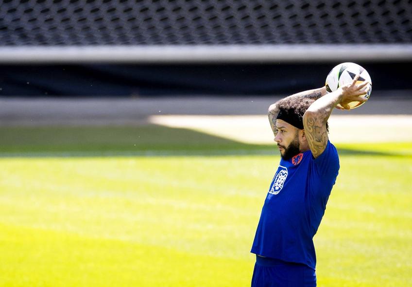 Memphis Depay s-a distrat bine la antrenamentul de azi al olandezilor / Foto: Imago