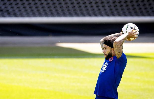 Îl mai recunoști? Memphis Depay și-a schimbat total look-ul înaintea disputei cu România de la Euro 2024: „Și prietenei mele îi place!”