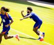 Memphis Depay a surprins cu noua bentiță neagră, a treia la Euro 2024, la ultimul antrenament al batavilor / Foto: Imago