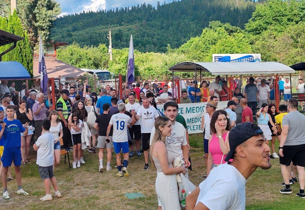 Trei jucători cu peste 150 de meciuri în „A” au pus umărul la o promovare istorică în Liga 3! + Fostul vârf al lui Rotaru s-a retras după meci și își începe misiunea penticostală: „Un drum în care cred cu tărie”