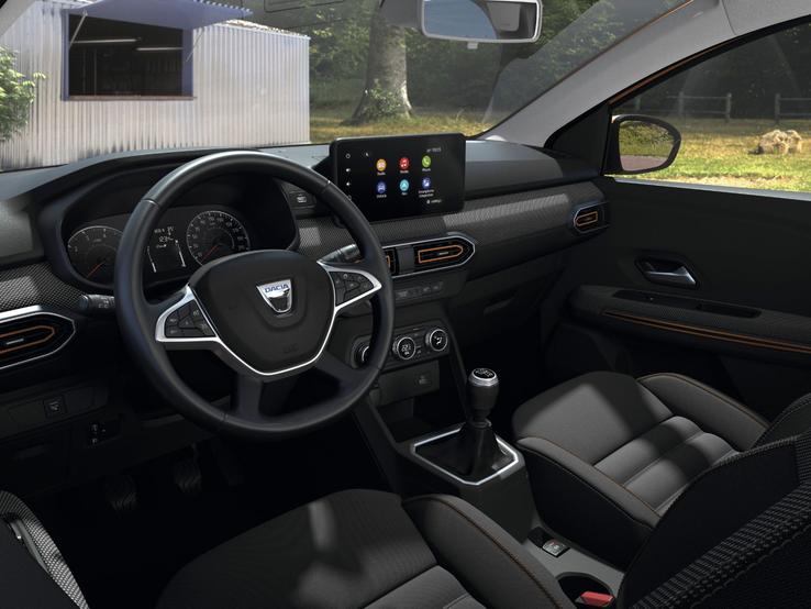 Imagini cu noua Dacia Sandero