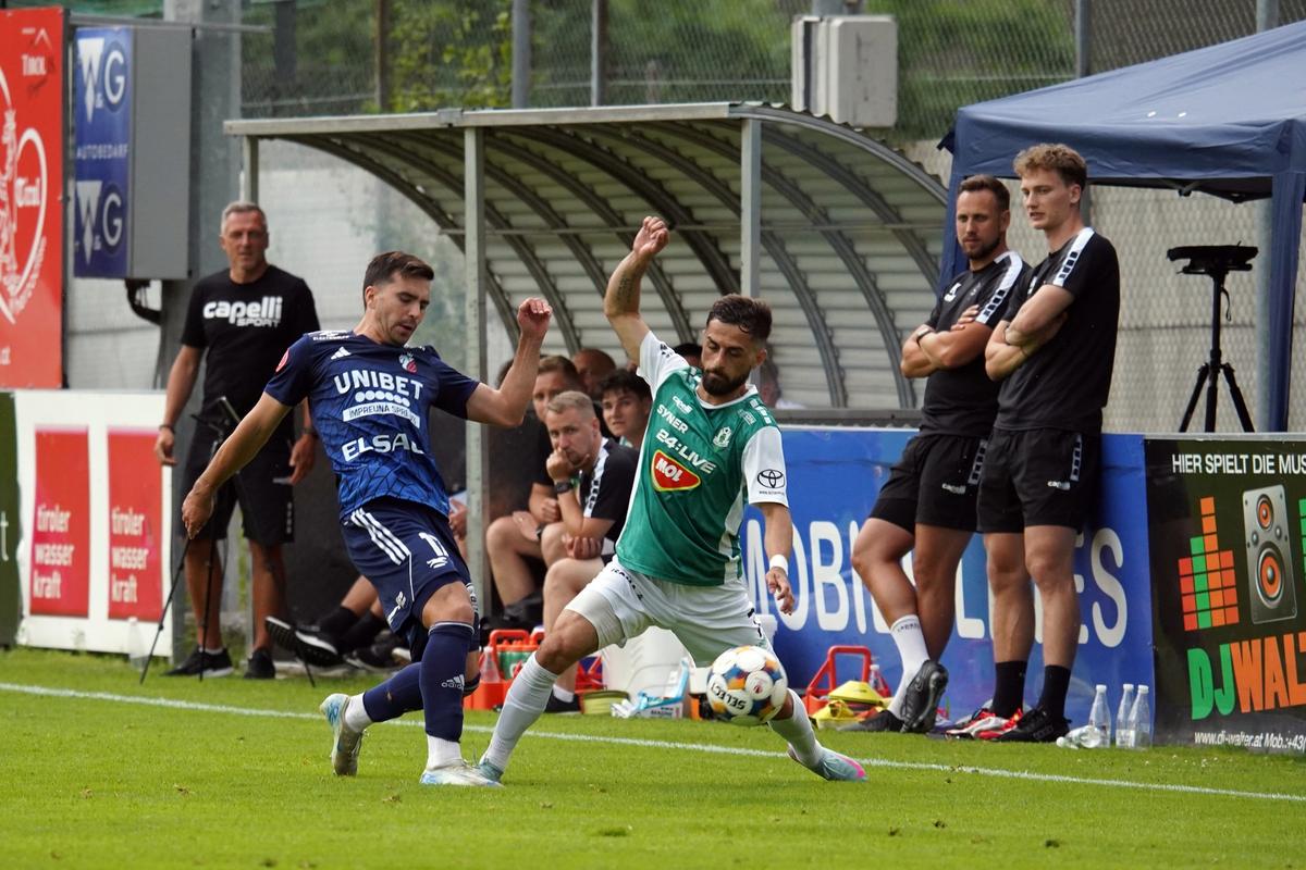 Mărturie halucinantă în scandalul-monstru din Superliga: „A intrat peste jucător în cameră și l-a îmbrâncit peste masă. Un ciob i-a intrat în spate, îi putea fi fatal!”