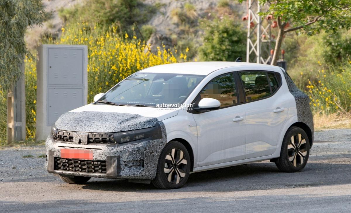 Imagini cu noua Dacia Sandero