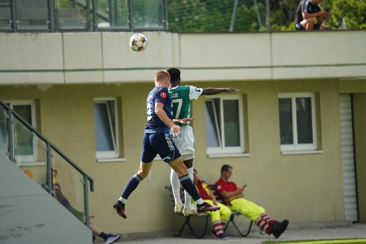 Mărturie halucinantă în scandalul-monstru din Superliga: „A intrat peste jucător în cameră și l-a îmbrâncit peste masă. Un ciob i-a intrat în spate, îi putea fi fatal!”