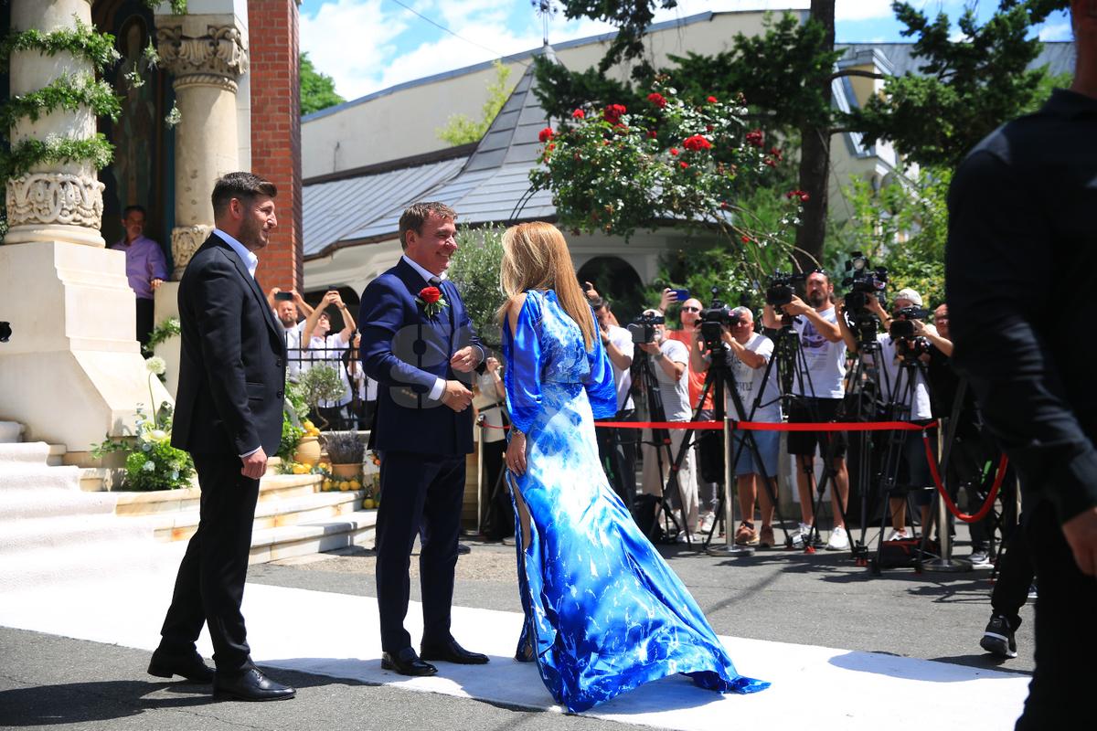 Kira Hagi a ajuns la biserica pentru slujba religioasa. Foto Ionuț Iordache