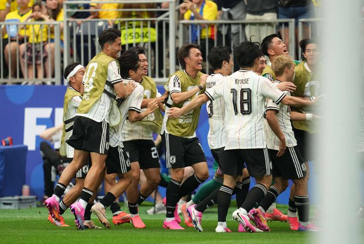 Brazilia - Japonia, în șaisprezecimile de la Campionatul Mondial // foto: Imago