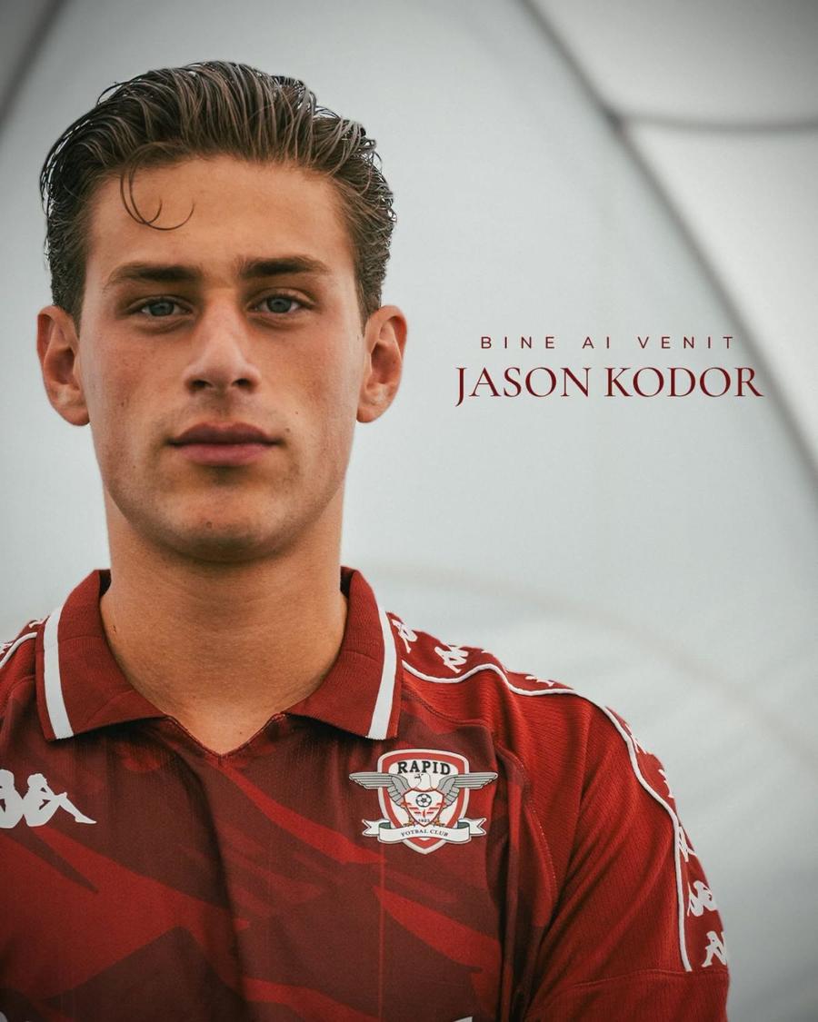 Rapid l-a prezentat oficial pe Jason Kodor / Foto: Facebook Rapid Rapid l-a prezentat oficial pe internaționalul român de tineret: „Să porți cu mândrie culoarea vișinie!”