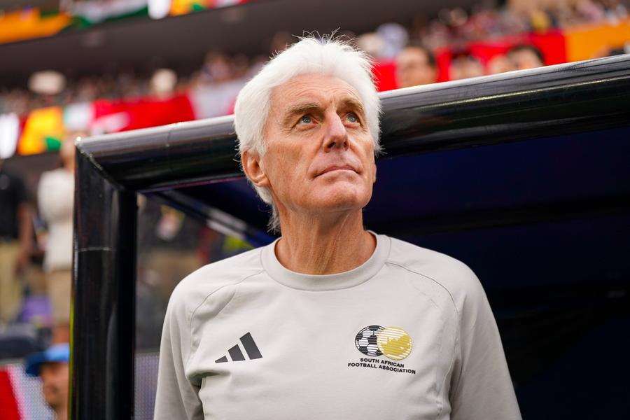 Hugo Broos, selecționerul Africii de Sud // foto: Imago Images După eșecul din șaisprezecimi, Hugo Broos a făcut anunțul despre viitorul său: „Cu siguranță”