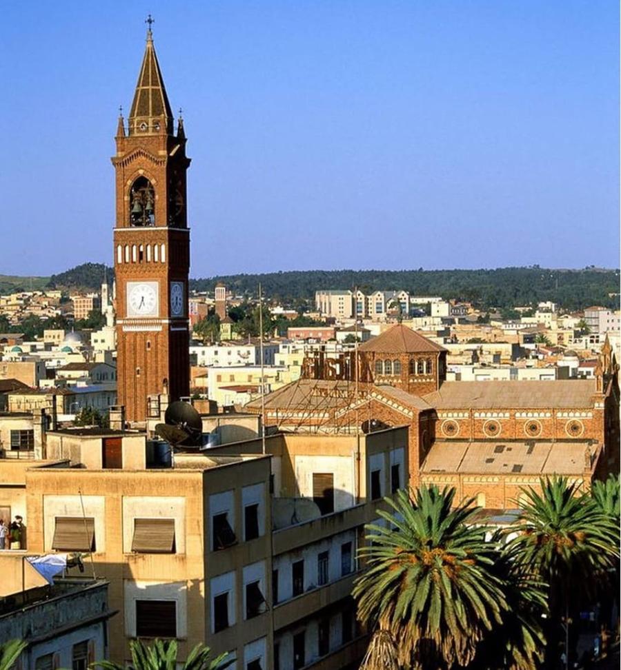 Asmara, capitala Eritreei Oliver Hintsa pune Eritreea pe harta Superligii » Alte premiere pentru „câini” + Renumele negativ al țării africane