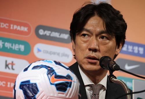 Selecționerul Hong Myung-bo (57 de ani) a plecat de la naționala Coreei de Sud după 26 de meciuri de la numirea sa în iulie 2024 / Foto: Imago