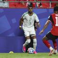 Riyad Mahrez (în alb), în meciul cu Austria / Foto: Imago