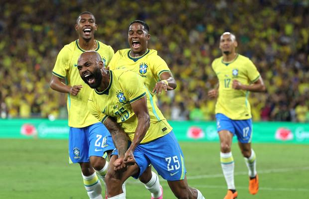 Povestea de viață șocantă a fotbalistului Braziliei: „Munceam la piață, spălam mașini, prietenii mă puneau să fur, să iau droguri”