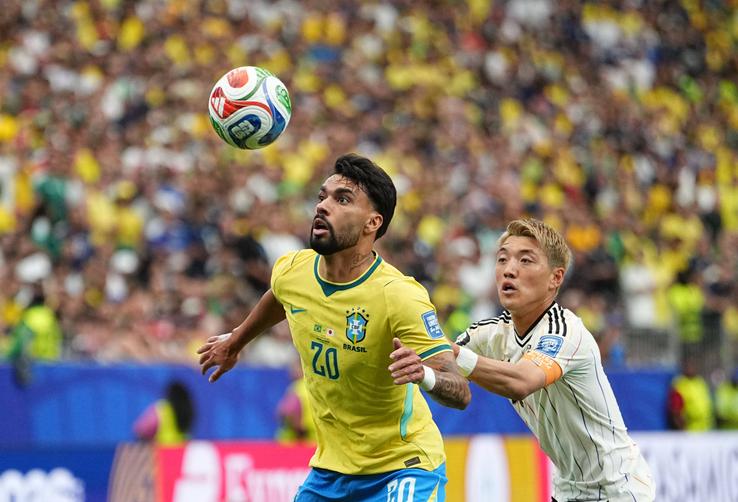 Brazilia - Japonia, în șaisprezecimile de la Campionatul Mondial // foto: Imago