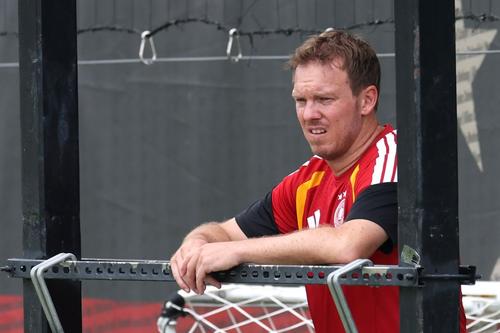 Selecționerul Julian Nagelsmann a fost printre puținii care și-au făcut griji pentru întârzierea decolării din New York