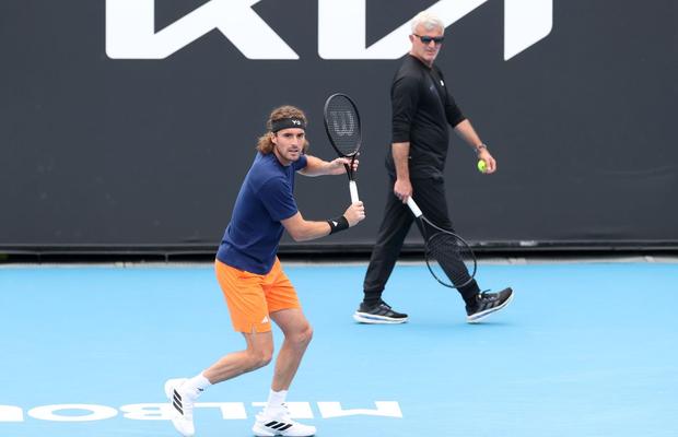 Stefanos Tsitsipas și-a concediat din nou tatăl: „Are multe de oferit altora, dar mie mi-a dat deja tot ce putea”