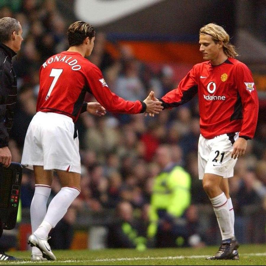 Cristiano Ronaldo și Diego Forlan Fostul coleg al lui Cristiano Ronaldo, critic după prestațiile de la Mondial: „Ajunge să dăuneze Portugaliei”