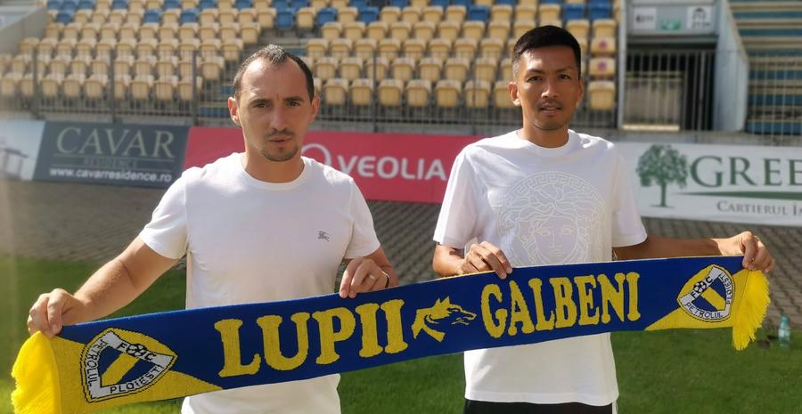 Takayuki Seto (dreapta) a semnat cu Petrolul Takayuki Seto a semnat! La ce echipă va juca după ce și-a ispășit suspendarea