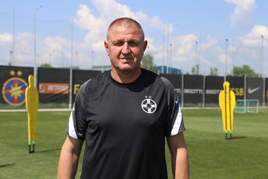 Cătălin Țermure / FOTO: FCSB Primul „mazilit” de Dică la FCSB » N-a fost păstrat pe bancă la meciul cu Saburtalo!