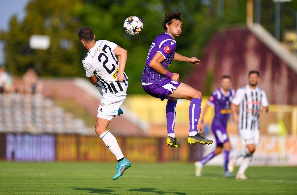 „ROȘU” direct în FC Argeș - U Cluj! Mladinovici a rupt echilibrul în minutul 39