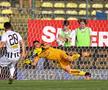 A gafat, apoi s-a revanșat! Straton, „înger și demon” la debutul oficial la FC Argeș