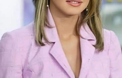 Cine e fotbalistul celebru care s-a iubit cu Monica Dascălu, de la Pro TV: dădea 15.000 de dolari pe factura de telefon ca să o audă!