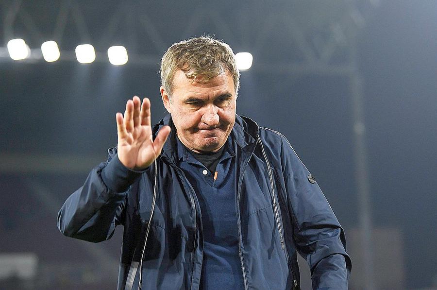 Gică Hagi // foto: Imago Images Mircea Rednic, devastator la adresa FRF: „Se compară Mutu cu mine!? Vine un antrenor care acceptă sfaturile lui Stoichiță! Pe mine m-a sunat portarul”