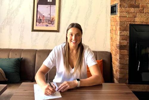 CSM București a transferat-o pe Djurdjina Jaukovic // sursă foto: csmbucuresti.ro