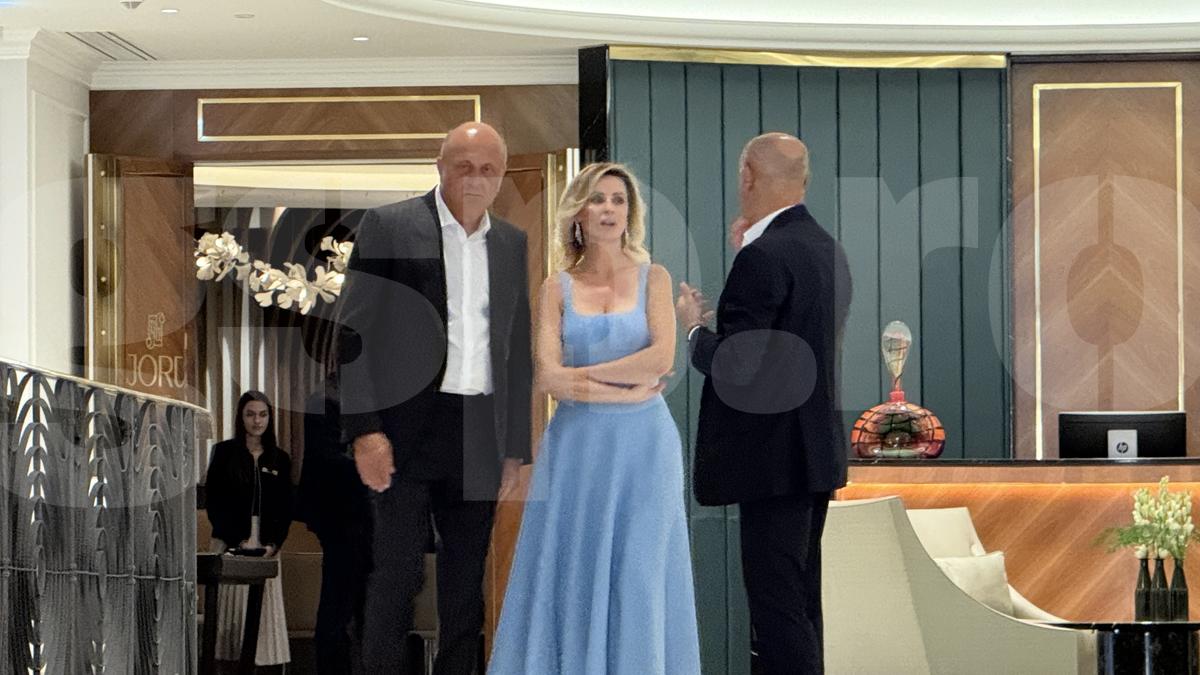 Petrecere VIP în cinstea lui Mircea Lucescu cu nume grele din politică și din fotbal! Cum a apărut Diana Șucu și ce meniu de 5 stele au primit invitații
