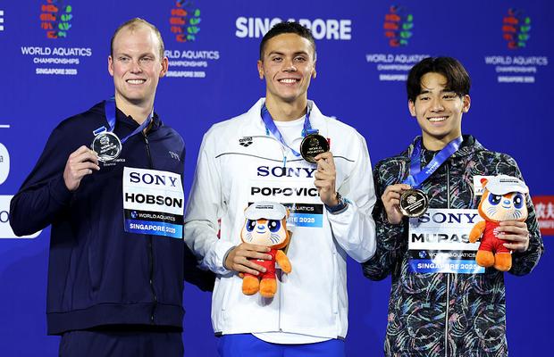 De ziua imnului, „Deșteaptă-te, române!” a răsunat la Singapore » „Vinovat”, campionul mondial David Popovici! Imagini magnifice