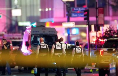 Atac armat mortal la sediul NFL din New York » Un angajat a fost grav rănit, patru persoane și-au pierdut viața