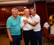 L-au făcut pe Copos să scoată banii! Imagini printre mese de la petrecerea lui Mircea Lucescu » Momentul care a declanșat o criză de râs