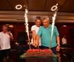 L-au făcut pe Copos să scoată banii! Imagini printre mese de la petrecerea lui Mircea Lucescu » Momentul care a declanșat o criză de râs