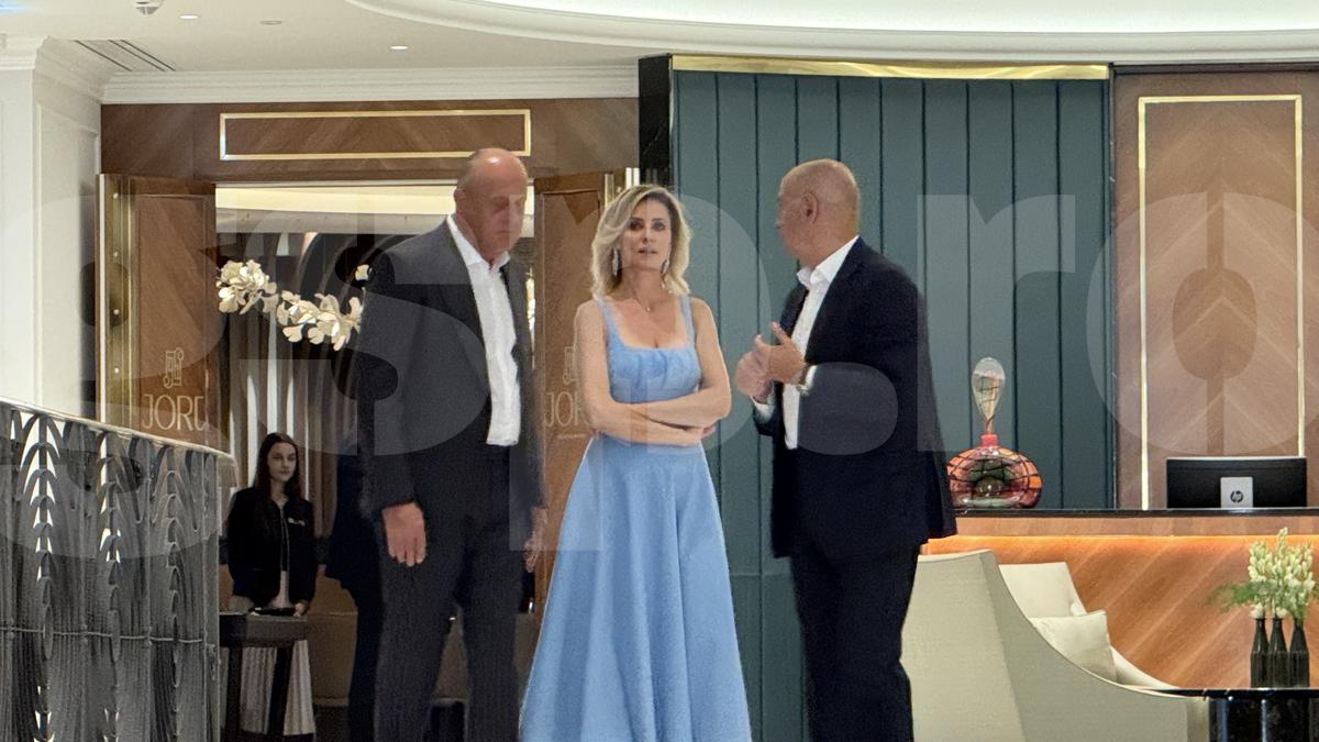 Petrecere VIP în cinstea lui Mircea Lucescu cu nume grele din politică și din fotbal! Cum a apărut Diana Șucu și ce meniu de 5 stele au primit invitații