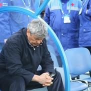 Mircea Lucescu, îngândurat. Rusia, Sankt Petersburg, Zenit - Krasnodar 1-0, în etapa a 29-a. Foto: Imago
