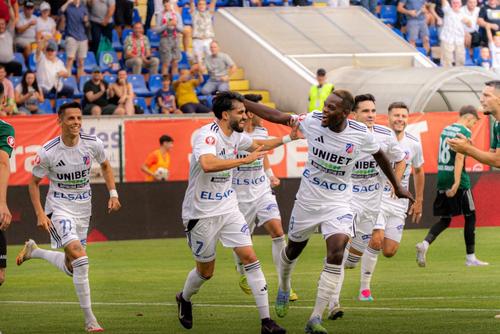 Valeriu Iftime, în extaz după succesul 4-0 / foto: Facebook FC Botoșani