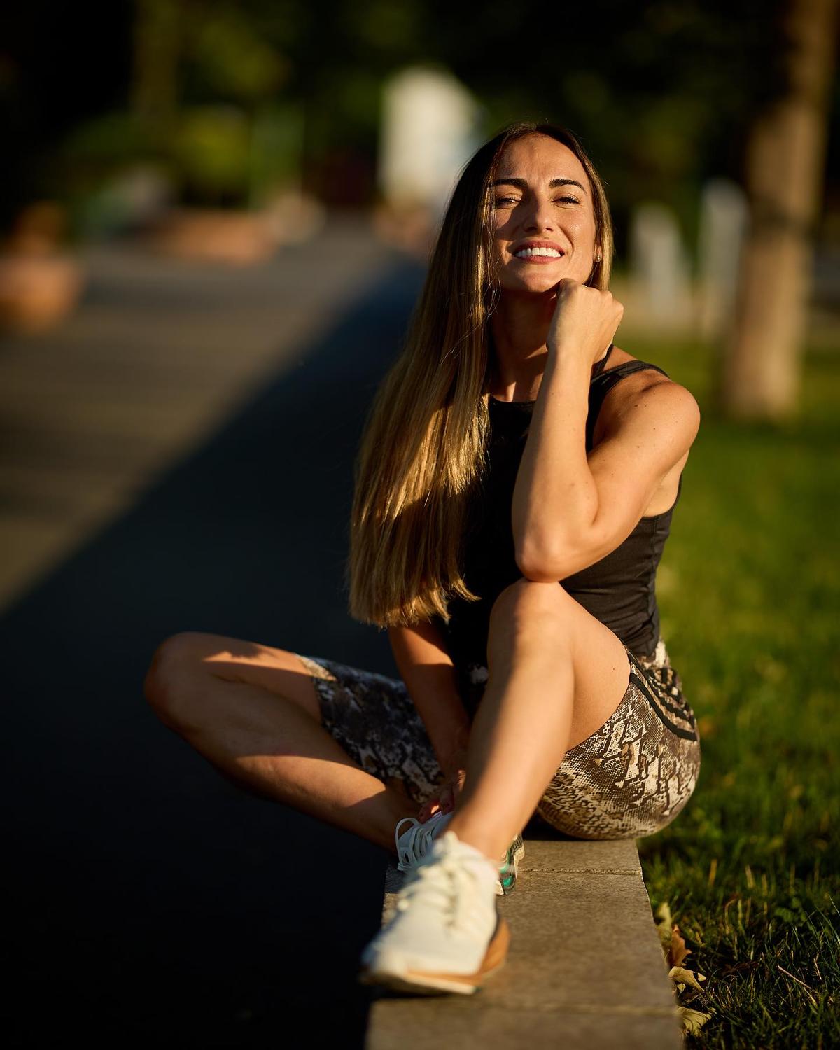 Anca Bucur - La feminin