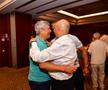 L-au făcut pe Copos să scoată banii! Imagini printre mese de la petrecerea lui Mircea Lucescu » Momentul care a declanșat o criză de râs
