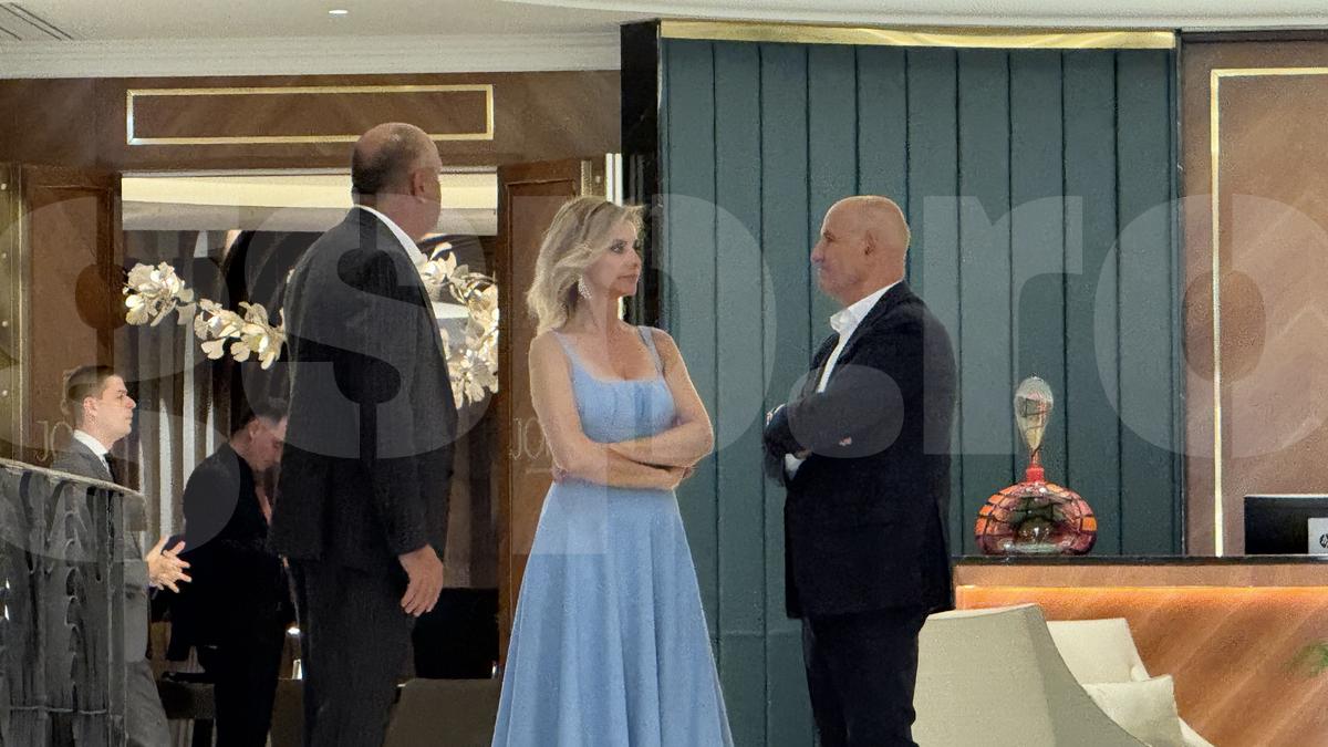 Petrecere VIP în cinstea lui Mircea Lucescu cu nume grele din politică și din fotbal! Cum a apărut Diana Șucu și ce meniu de 5 stele au primit invitații