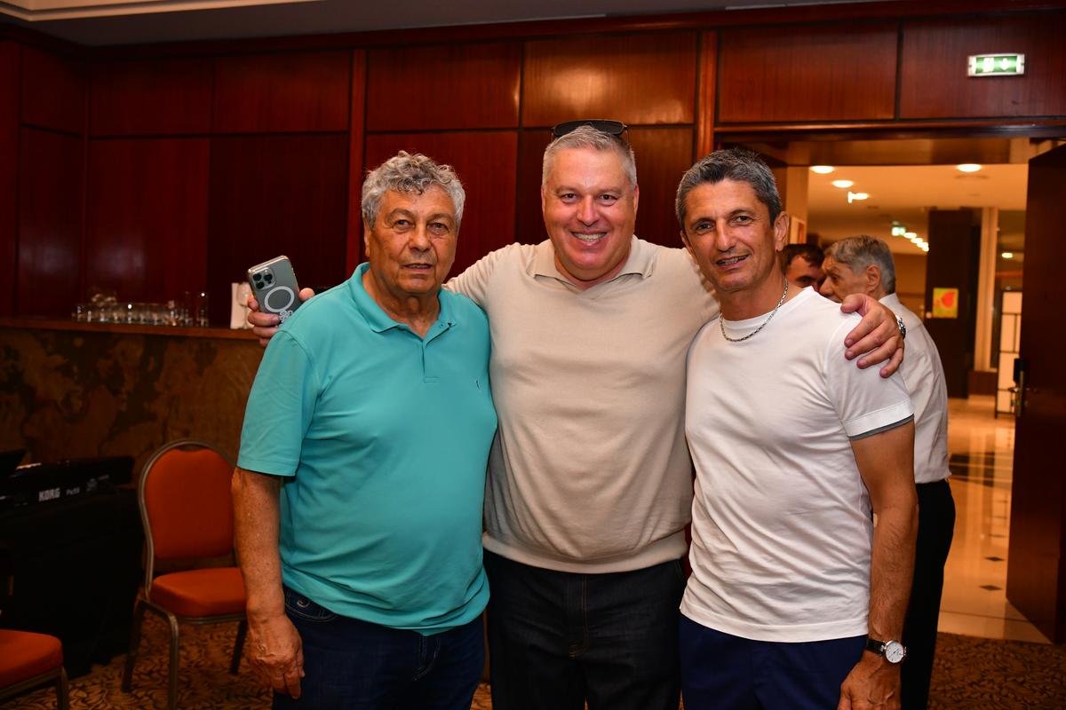 Imagini memorabile de la petrecerea lui Mircea Lucescu! George Copos a „rupt ariciul” buzunarului și a aruncat timid cu bani în lăutari