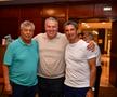 L-au făcut pe Copos să scoată banii! Imagini printre mese de la petrecerea lui Mircea Lucescu » Momentul care a declanșat o criză de râs