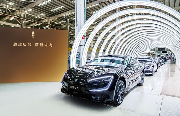 BYD celebrează producția a 13 milioane de autovehicule cu energie nouă