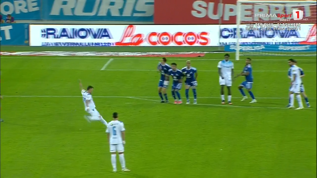 Adrian Rus, gol spectaculos în Universitatea Craiova - Levski Sofia