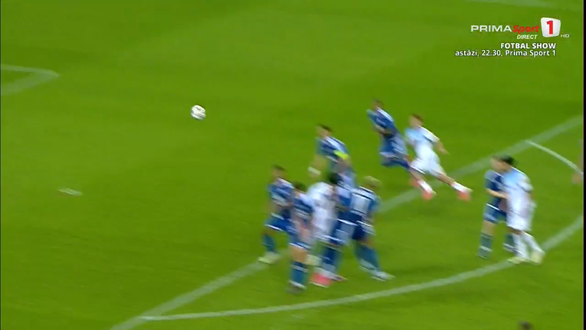 Adrian Rus, gol spectaculos în Universitatea Craiova - Levski Sofia