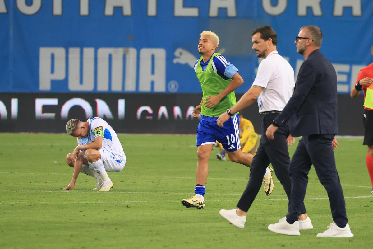 Jucătorii Craiovei, la finalul meciului cu Levski