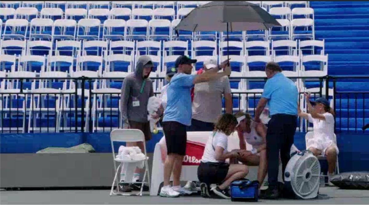 Momente de panică în circuitul WTA! Jucătoarea a leșinat și a avut nevoie de scaun cu rotile pentru a părăsi arena