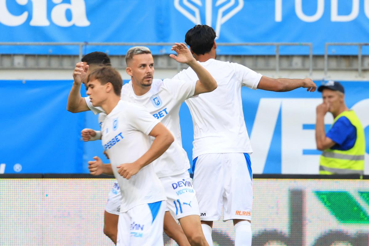 Craiova - Levski, imagini de la nivelul gazonului
