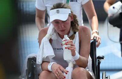 Momente de panică în circuitul WTA! Jucătoarea a leșinat și a avut nevoie de scaun cu rotile pentru a părăsi arena