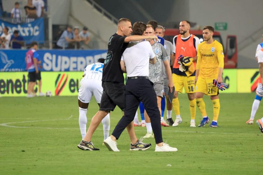 Scandal pe tunel după Craiova - Levski! Felgueiras și Serginho, la un pas de bătaie // FOTO: Ionuț Iordache (GSP.ro)