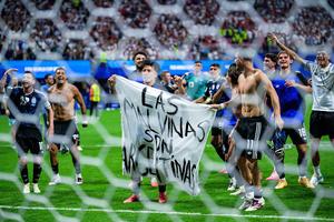 De teamă, și-au angajat pază la locuințele lor după calificarea în finala Campionatului Mondial!