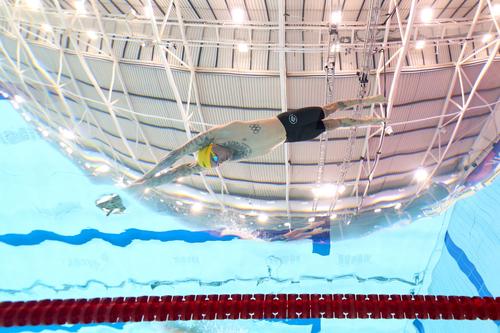 Kyle Chalmers sărind în bazin FOTO Guliver/GettyImages